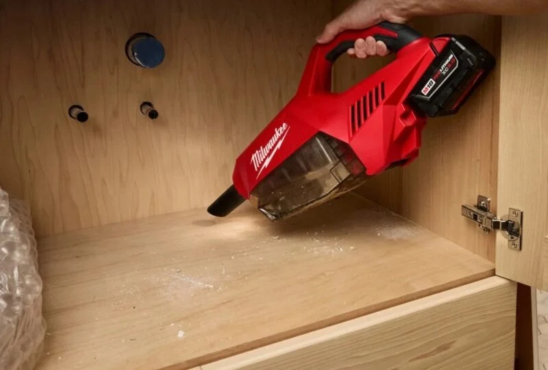 Milwaukee M18 Brushless Φορητή Σκούπα: Σχεδιασμένη για Επαγγελματίες