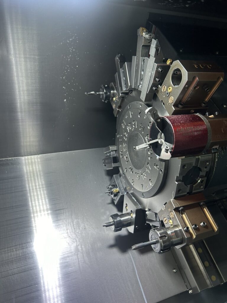 CNC 3axis turning machine, DN Solutions, LYNX 2100LMB