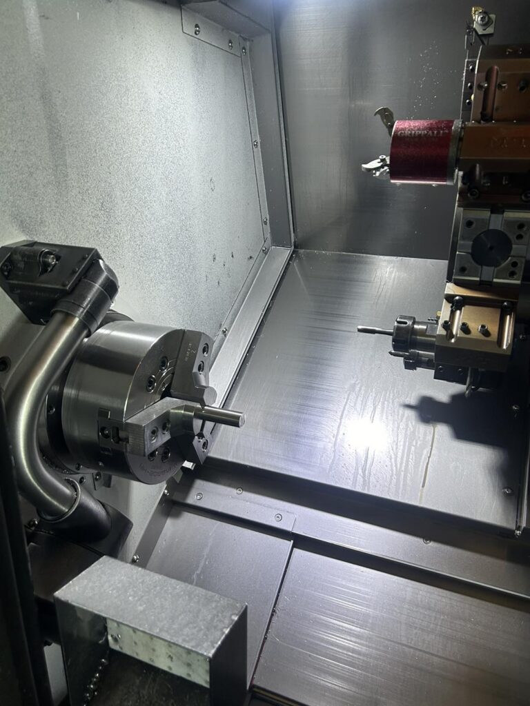 CNC 3axis turning machine, DN Solutions, LYNX 2100LMB